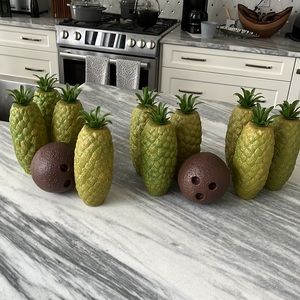 Tiki bar plastic 🌴Hawaii pineapple decor cute summer pool decor 12 pieces 🌴